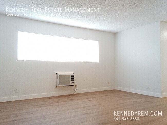 Building Photo - 4849 W Ave L