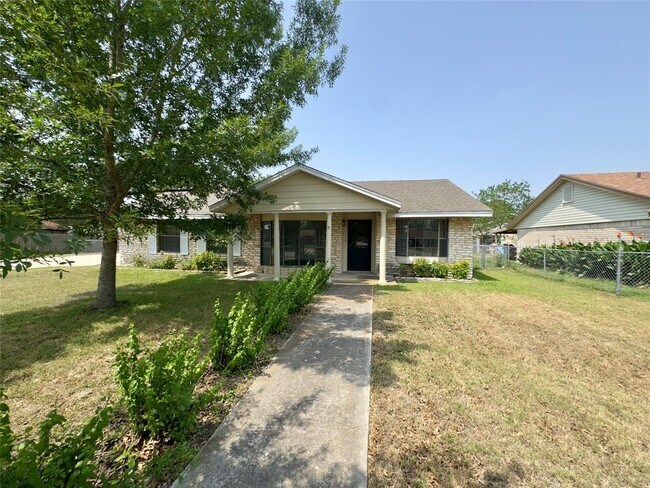 Building Photo - 821 Guadalupe St