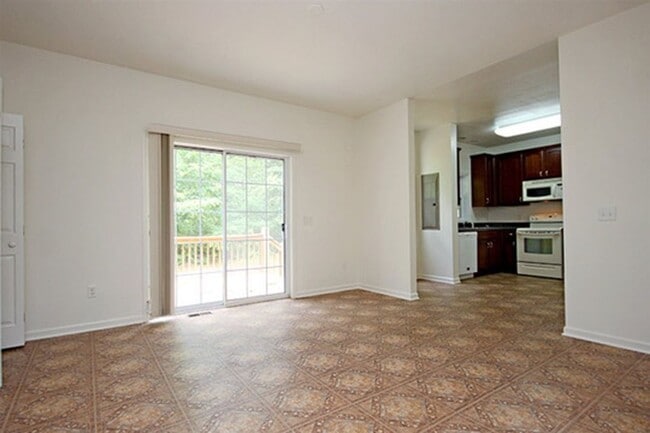 Building Photo - 224 Shamrock Rd