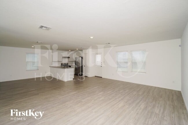 Building Photo - 2438 Double Oak Dr