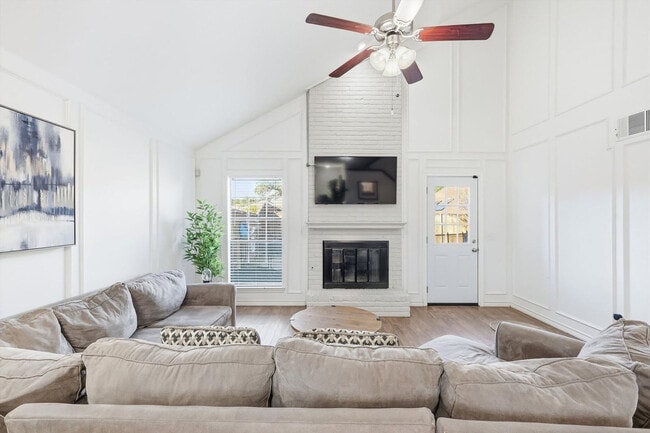 Building Photo - 3533 Arbuckle Dr