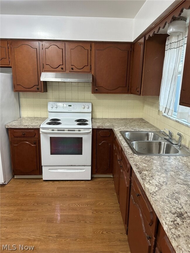 Foto del edificio - 124 Kenridge Rd