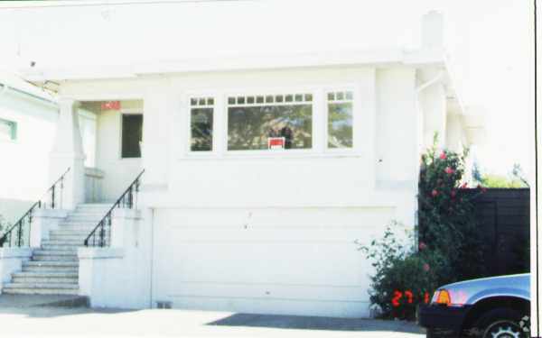 Building Photo - 5248-5250 Lawton Ave