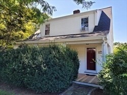 Building Photo - 63 Pond St
