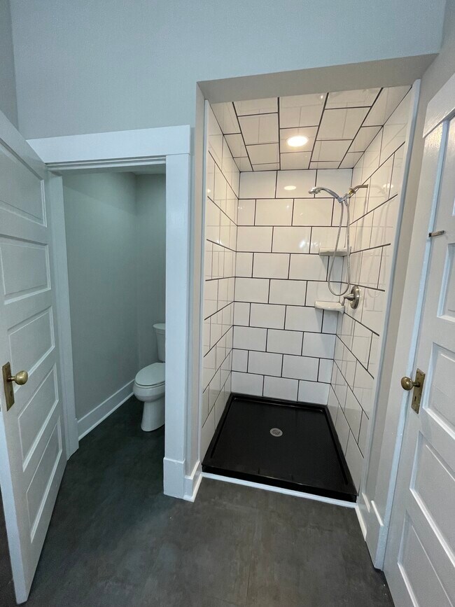 1st bathroom shower - 2017 18th Ave