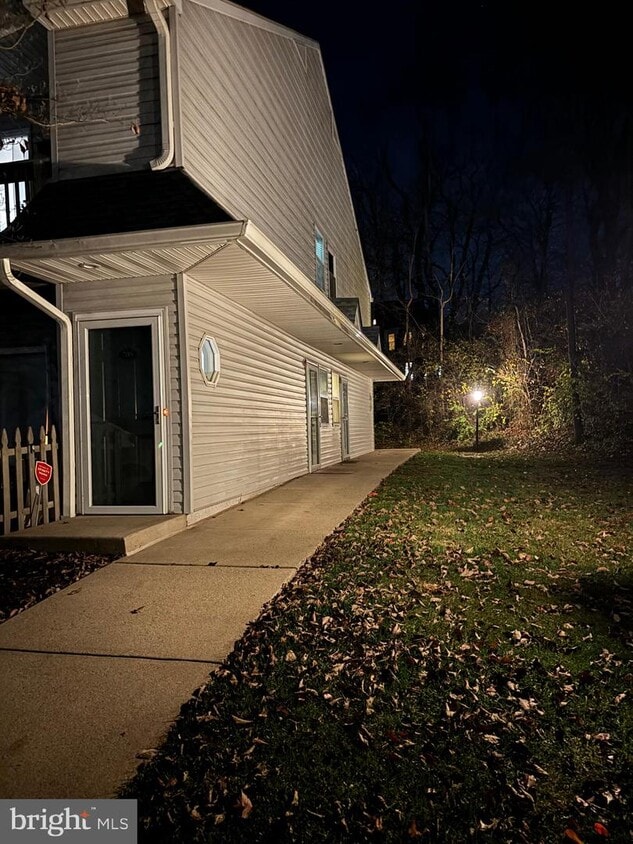 Primary Photo - 706 Horseshoe Dr