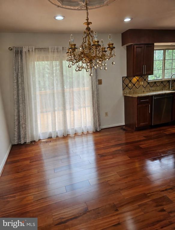 Building Photo - 5722 Belcher Farm Dr