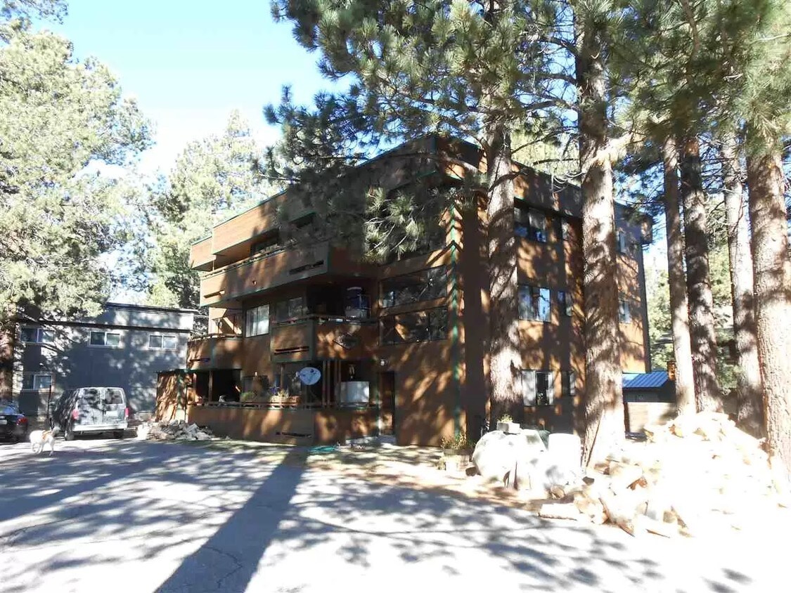 Primary Photo - 340 Chaparral Rd