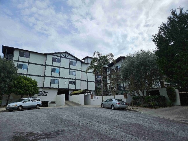 Building Photo - 28151 Highridge Rd