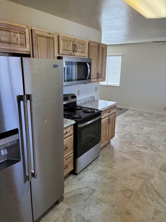 Building Photo - 2617 W 1400 S