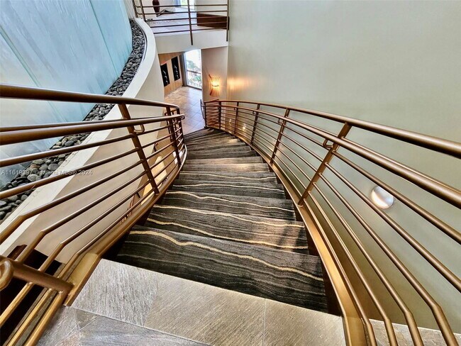 Building Photo - 2681 N Flamingo Rd