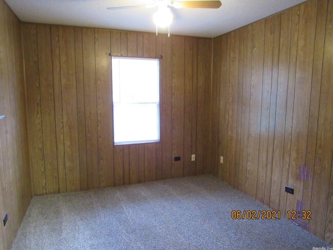 Building Photo - 1313 McNutt Rd