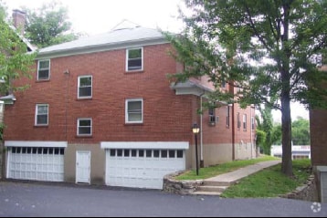 Building Photo - 5470 Montgomery Rd