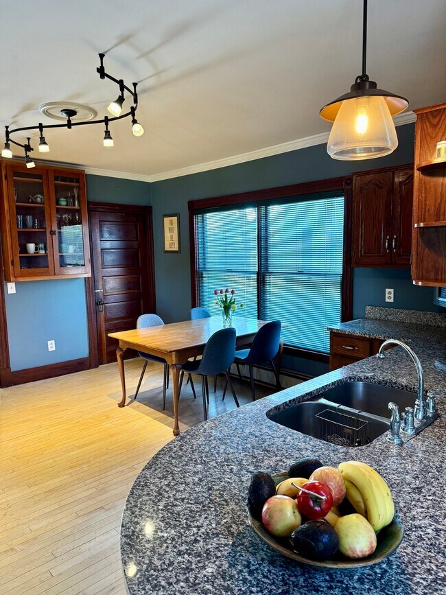 Foto del edificio - 175 Maple St