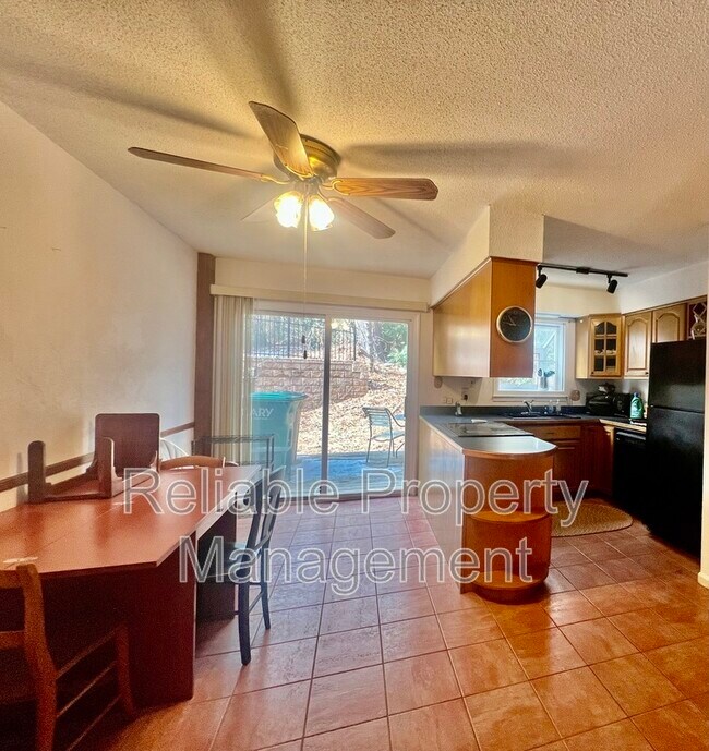 Foto del edificio - 1118 Nottingham Cir