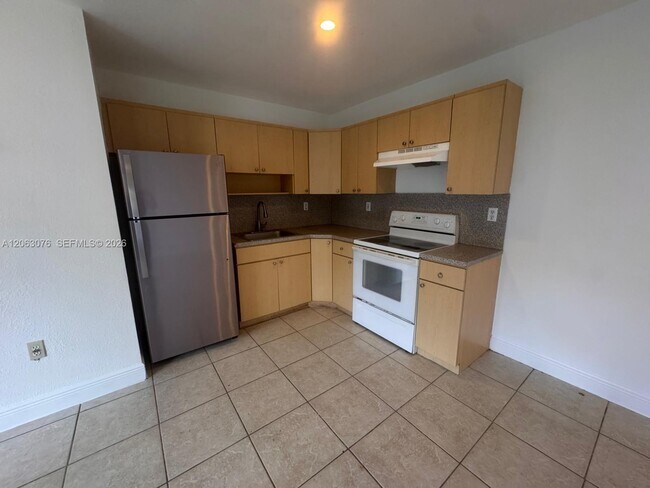 Foto del edificio - 3342 NW 9th Ave