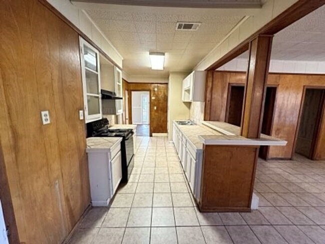 Foto del edificio - 4150 Maddox St