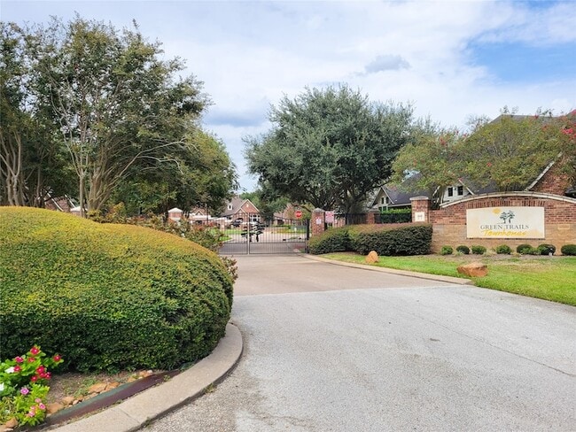 Building Photo - 206 Whispering Ridge Terrace