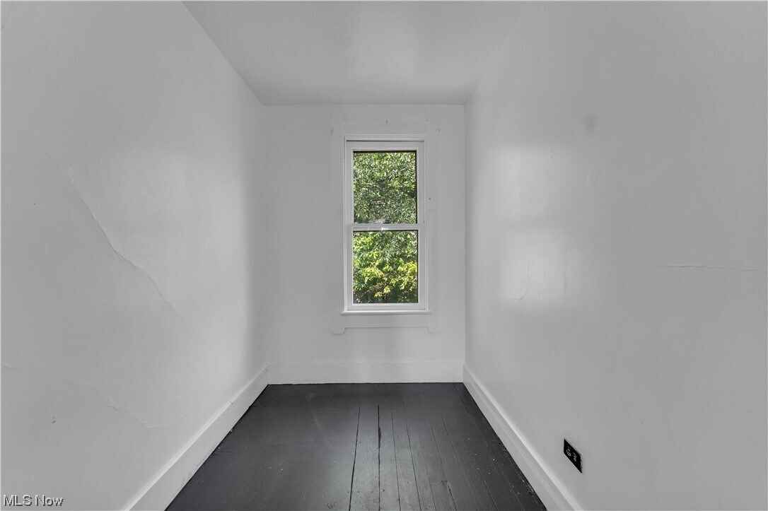 6701 Hope Ave Unit UP, Cleveland, OH 44102 Room for Rent in Cleveland