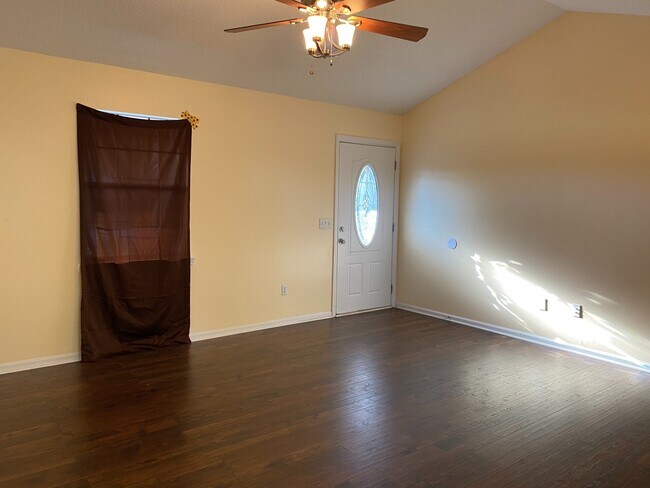 Foto del edificio - 15 Patricia Ln