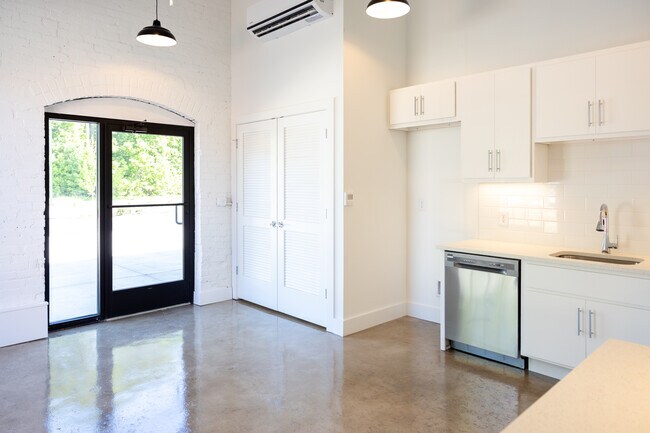 Foto del edificio - Overton Lofts