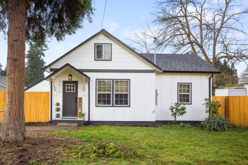Primary Photo - 3512 R St