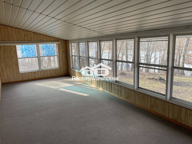 Foto del edificio - 1137 Birchwood Ln