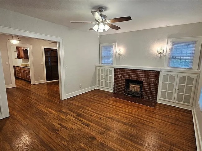 Building Photo - 1215 N 15th St