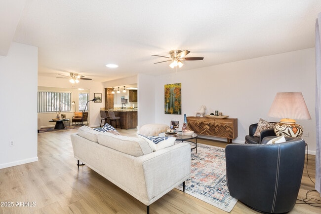 Building Photo - 12739 W Prospect Dr