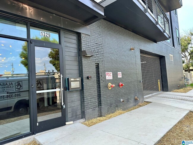 Building Photo - 1329 4th Ave S