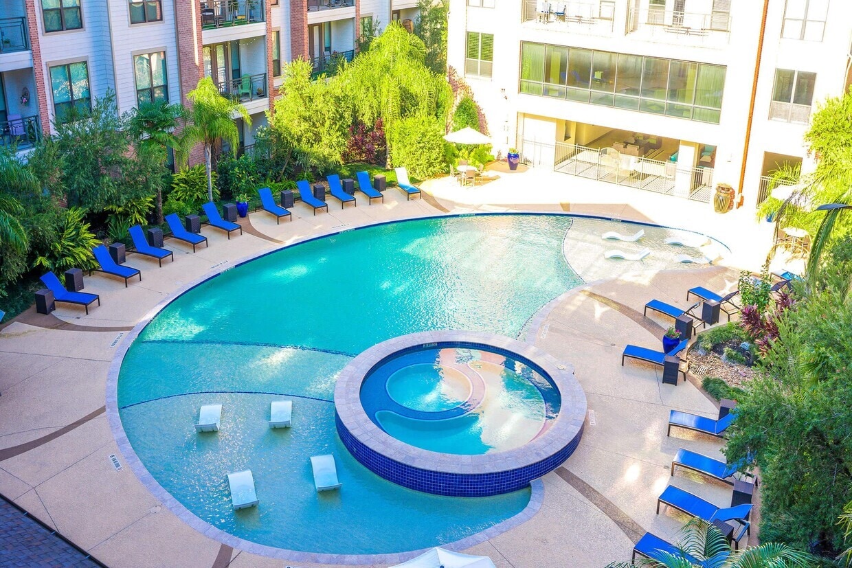 Primary Photo - San Antigua Apts