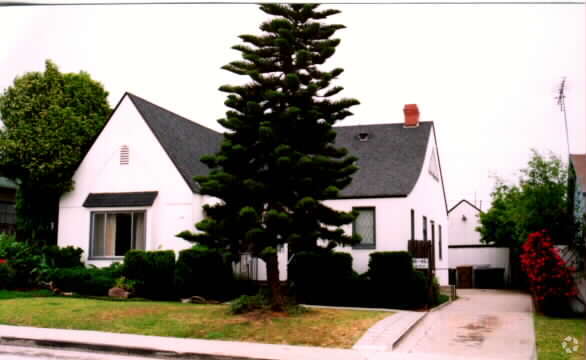 Building Photo - 44-48 San Clemente St
