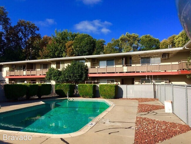 Building Photo - 1 br, 1 bath Apartment - 2600 Bravado Drive