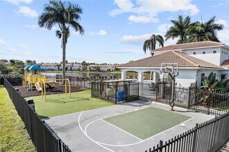 Building Photo - 833 SW 148th Pl