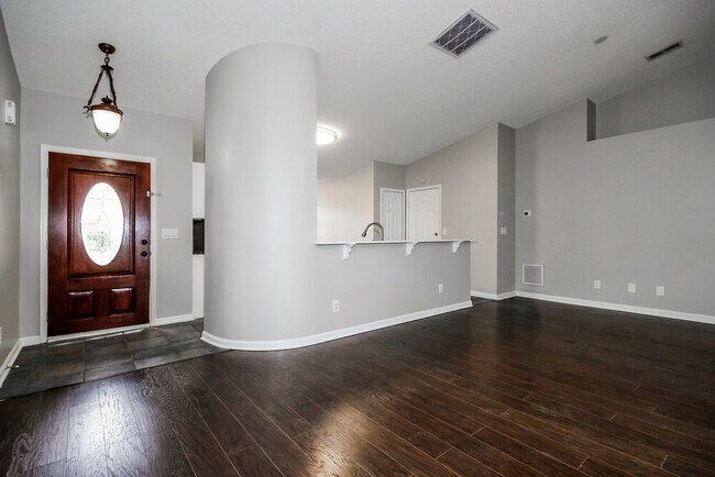 Building Photo - 4022 Fontana Pl