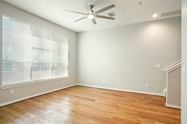 Foto del edificio - 4050 McKinney Ave