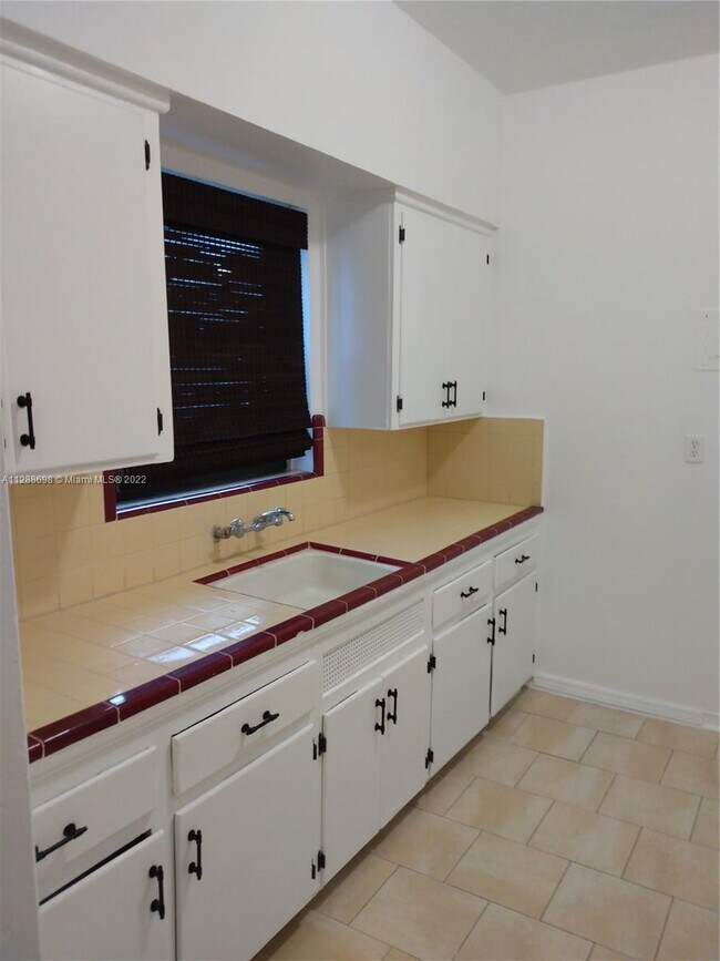 Building Photo - 245 83rd St