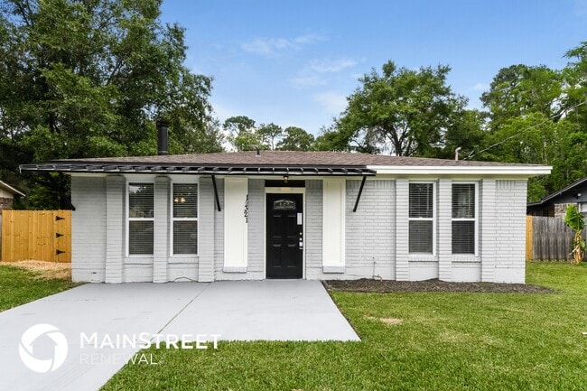 Building Photo - 10321 Dobell Rd