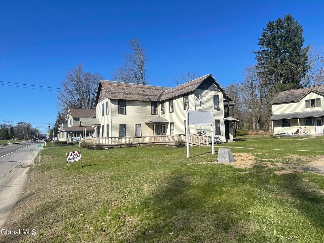 Foto principal - 524 Maple Ave
