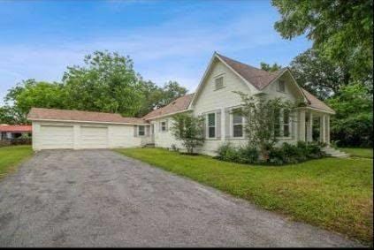 Building Photo - 610 Bohlmann Ave