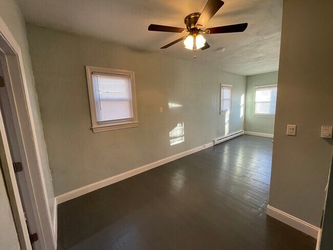 Foto del edificio - 14 Hartford Ave E