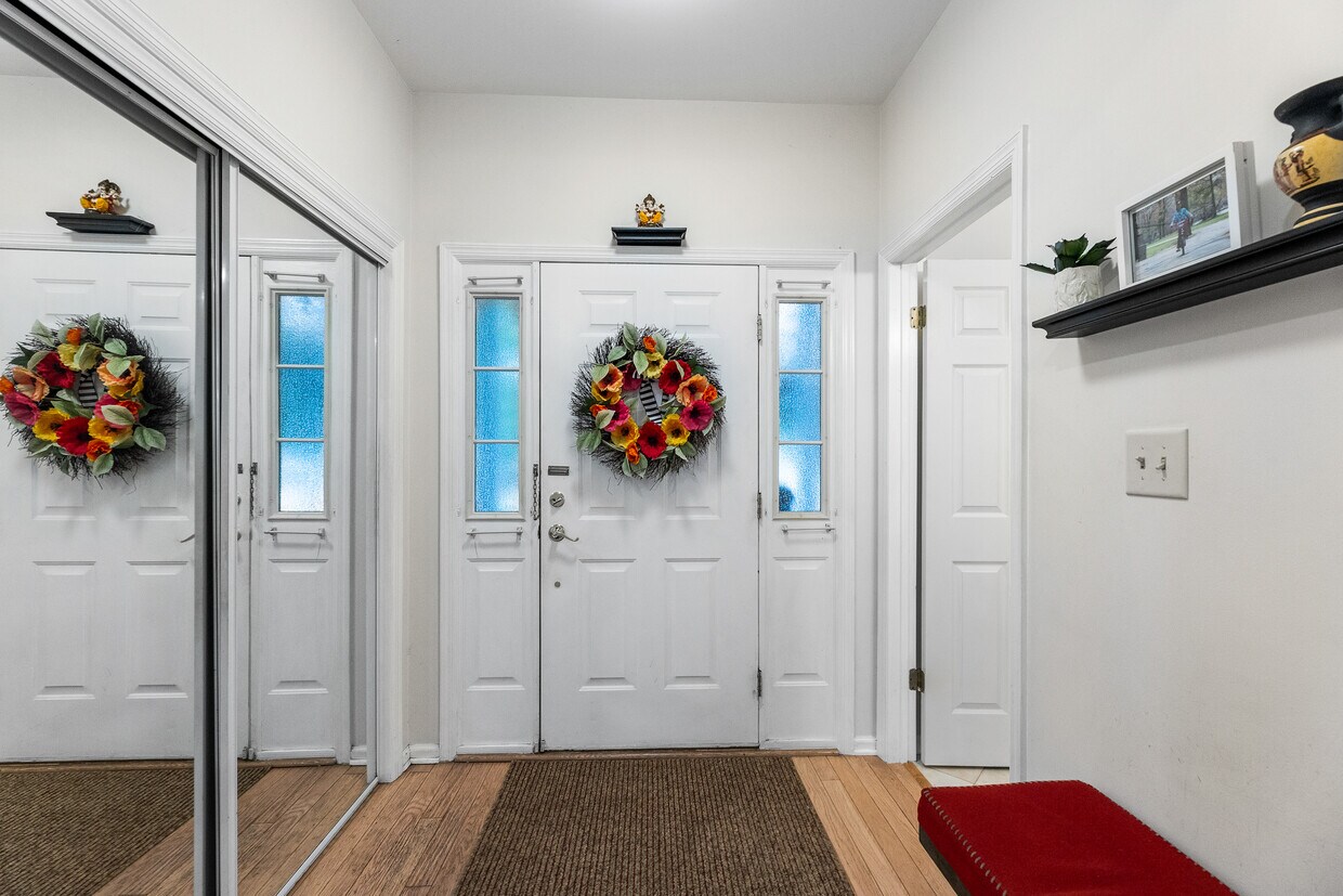 Foto principal - 113 Marion Dr