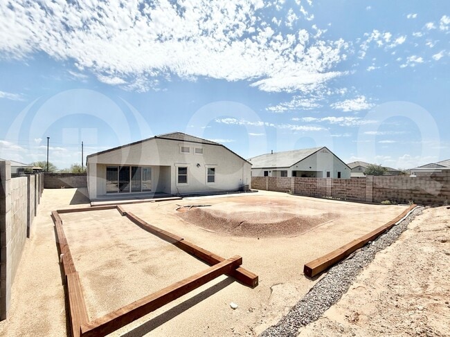 Building Photo - 30932 W Verde Ln