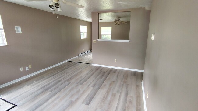Foto del edificio - 1016 Arrowhead Dr