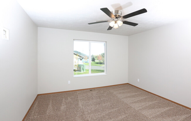 Building Photo - Rocky Ridge Townhomes