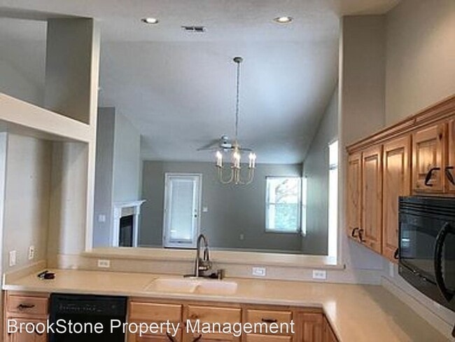 Building Photo - 3 br, 3 bath House - 4553 Ironwood Dr.