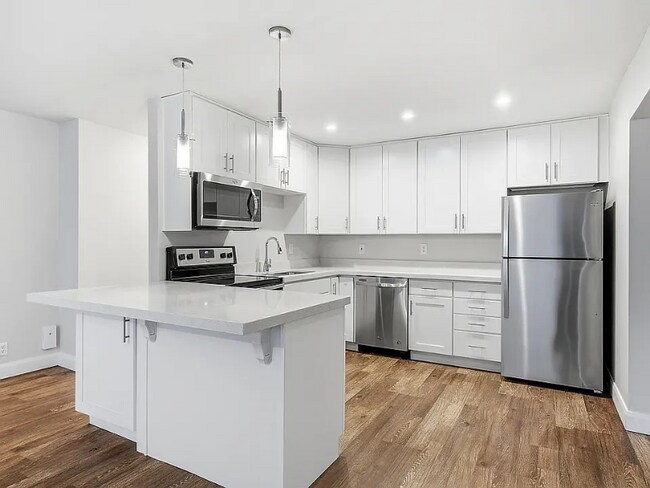 Foto del edificio - 172 W Clinton Ave