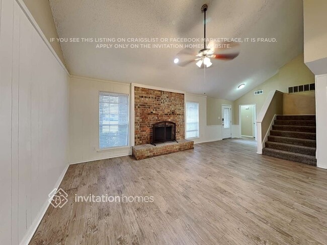 Foto del edificio - 24 Lakewood Dr