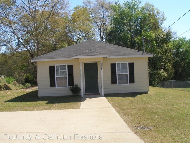 Building Photo - 2 br, 1 bath House - 2112 14th Court
