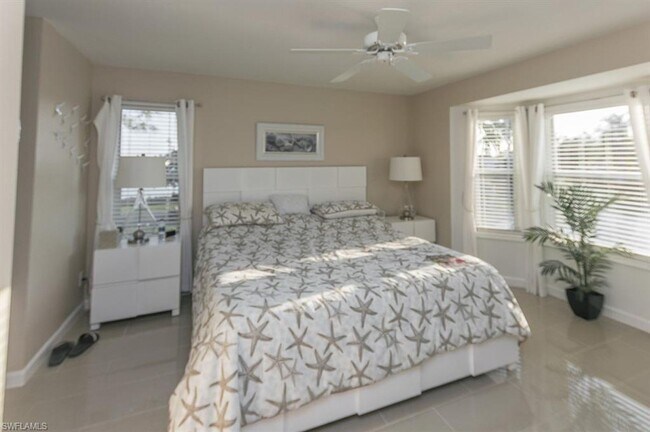 Foto del edificio - This well-furnished and charmingly updated...